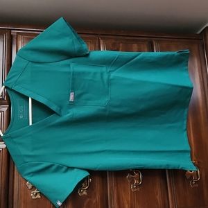 Figs Hunter Green Catarina scrub top